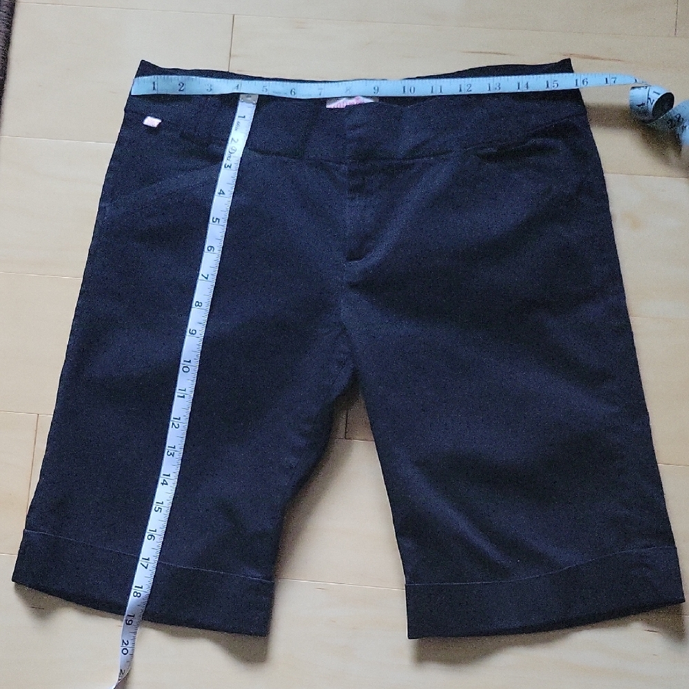 Younique Black Bermuda Shorts Classic Design